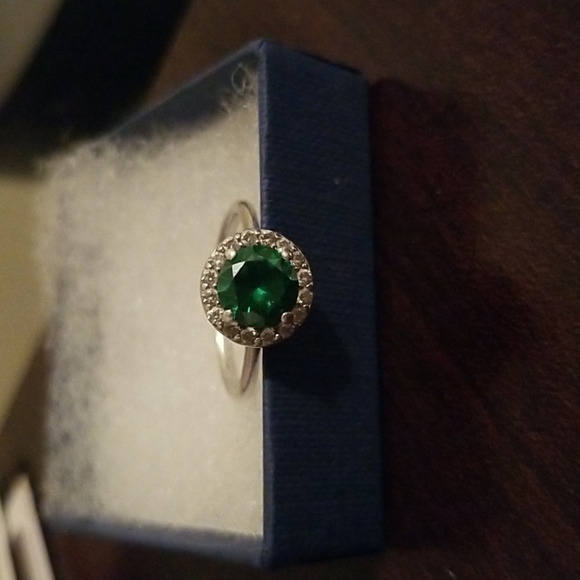 Sterling Silver Emerald Diamond Ring - Picture 2 of 5